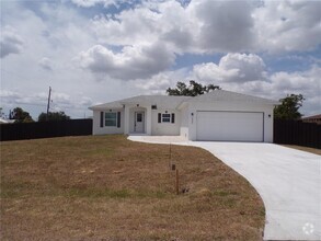 Building Photo - 2989 Pinetree St
