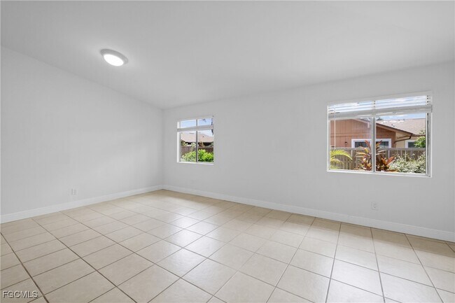 Foto del edificio - 6322 Royal Woods Dr