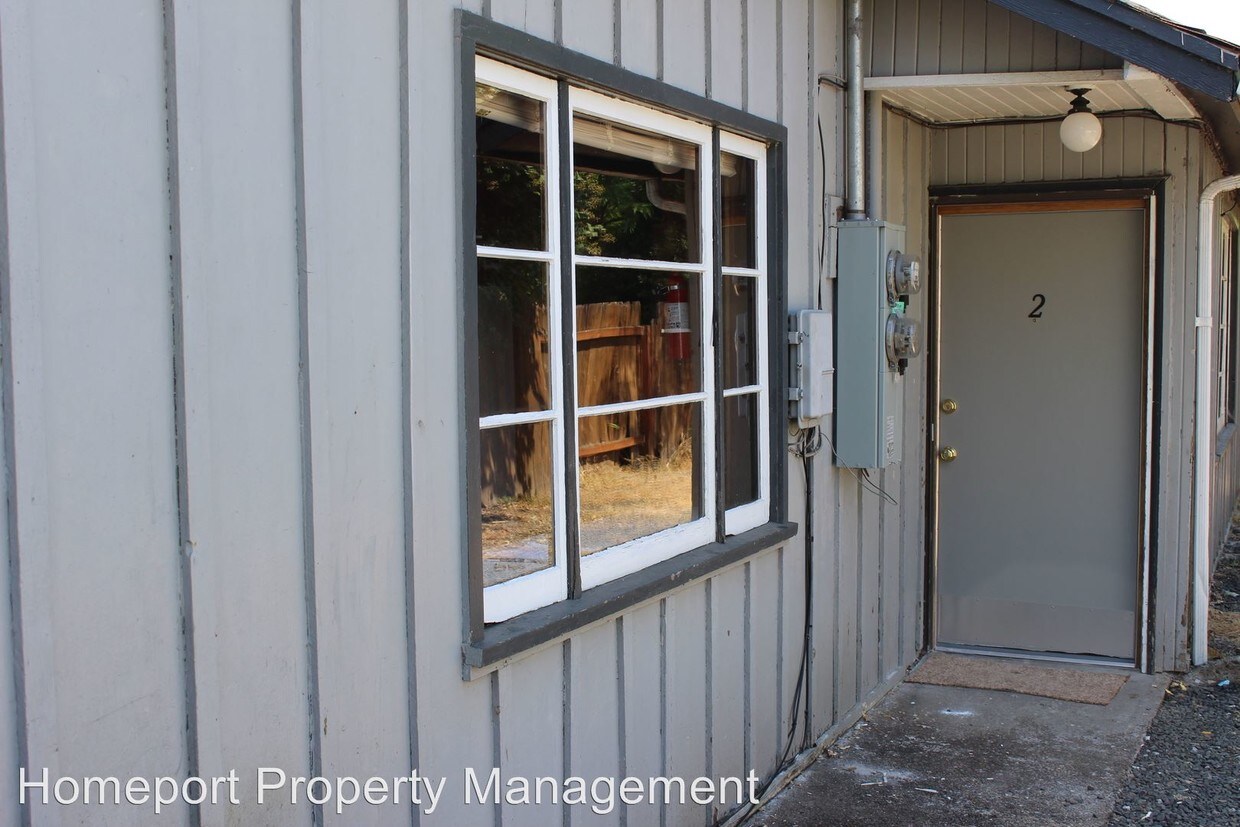 Primary Photo - 3 br, 1 bath Apartment - 518 NW 14th Street