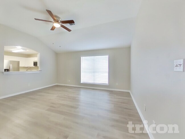 Foto del edificio - 423 Lazy Ln