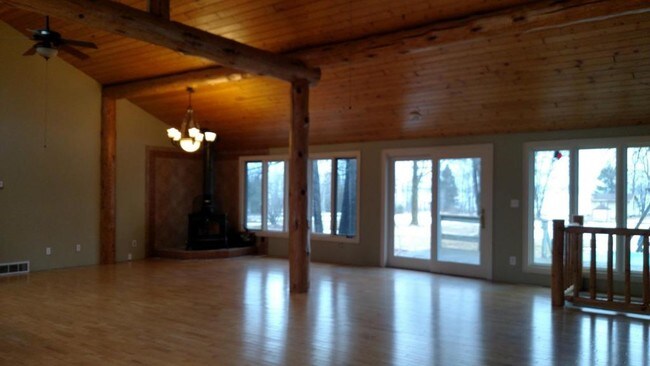 Building Photo - 9923 S Gull Lake Rd NE