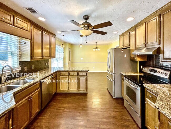 Building Photo - 1371 Pinyon Pl