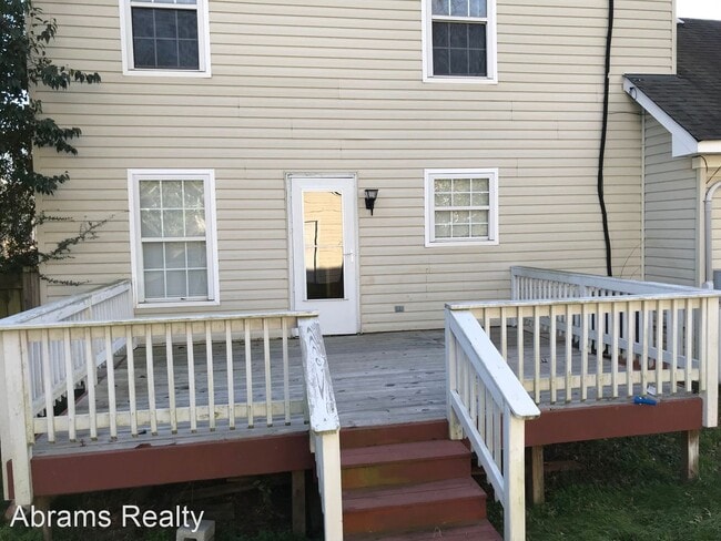 Foto del edificio - 4 br, 3 bath House - 306 Poplar Ave.