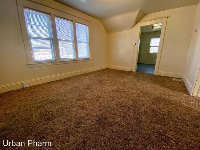 Building Photo - 846 Jennette Ave NW