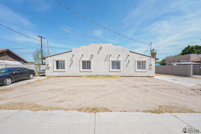 Foto del edificio - 943 S 37th Ave