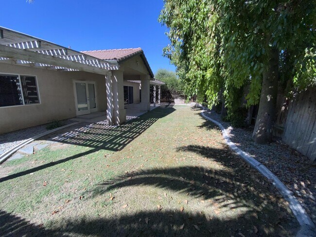 Building Photo - 10927 Vista Del Valle Dr