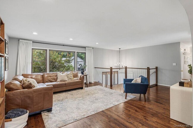 Building Photo - 44 Palisades Ct