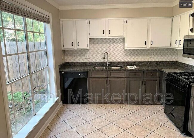 Building Photo - 6537 E Windsor Ln