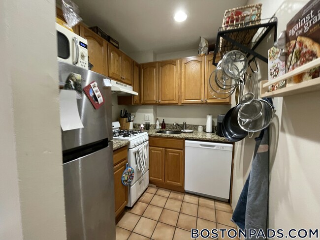 Building Photo - 423 Shawmut Ave