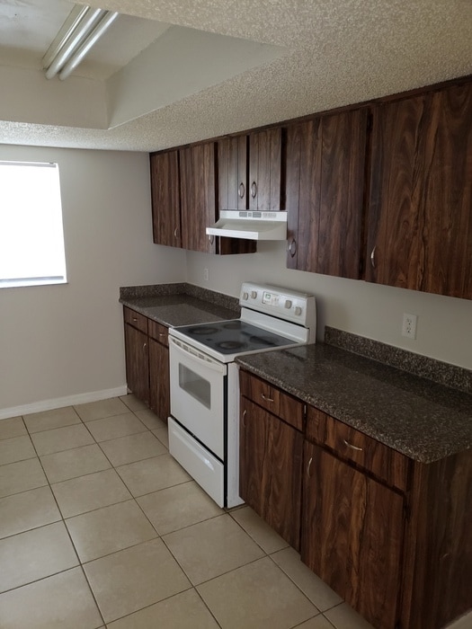 Building Photo - 784 Fruitland Dr Deltona FL 32725