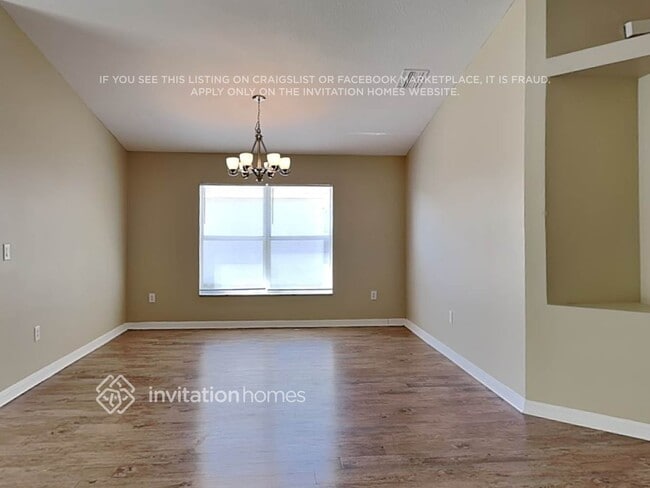 Building Photo - 6815 Monarch Park Dr