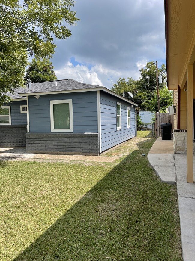 Photo - 9505 Sierra Dr House