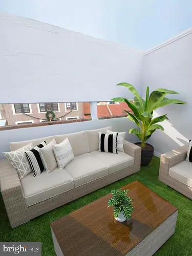 Building Photo - 830 Lombard St