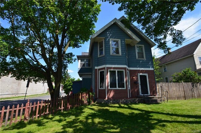 Building Photo - 708 Kirkpatrick St