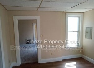 Building Photo - 135 Everett St