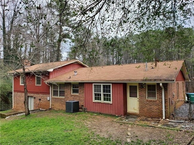 Building Photo - 521 Rockbridge Rd NW