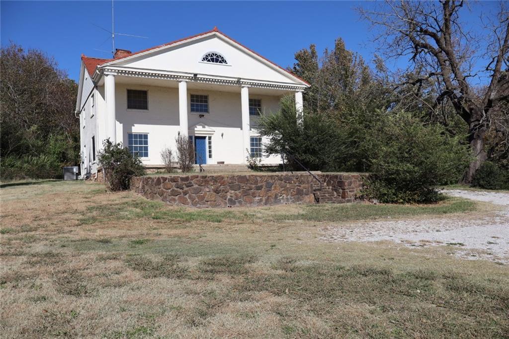 Primary Photo - 740 E Huntsville Rd