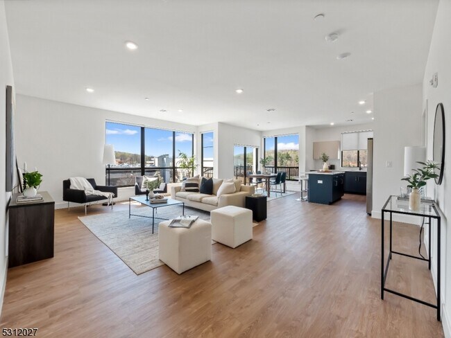 Foto del edificio - 555 Northfield Ave