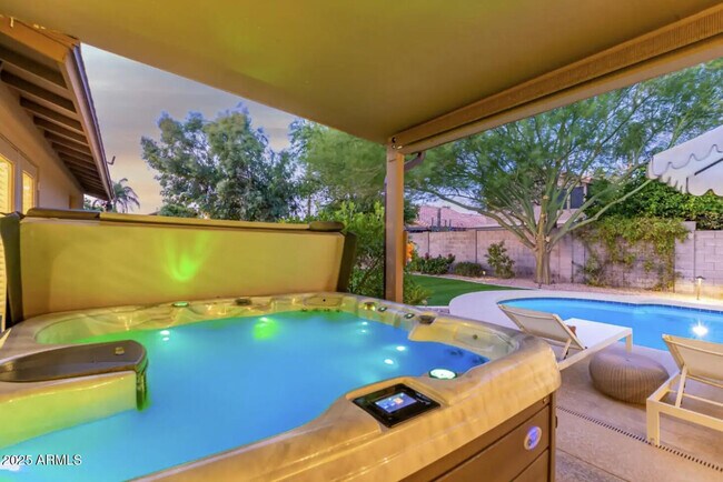 Foto del edificio - 15849 N 49th Pl