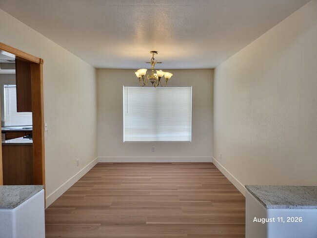 Foto del edificio - 8475 Montana Stream Ave