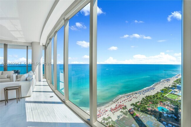 Foto del edificio - 17901 Collins Ave