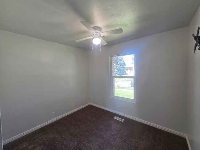 Building Photo - 856 E Park Mesa Way
