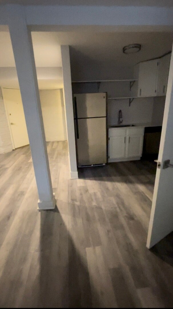 Foto del edificio - 843 W Barry Ave