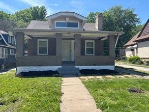 5830 Euclid Ave E