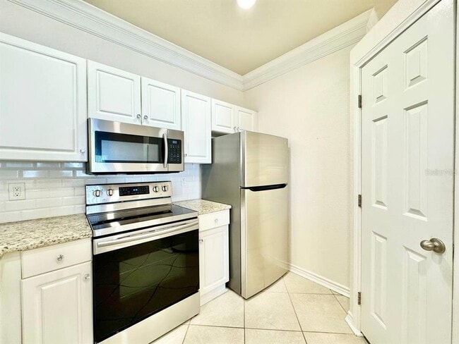 Foto del edificio - 4345 Bayside Village Dr