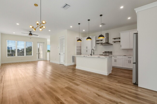 Photo - Luxurious 3 Bedroom Condo with Spacious Layout and Prime Location in Tampa, FL!