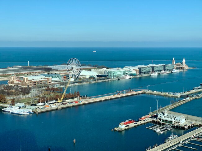 Foto del edificio - 195 N Harbor Dr