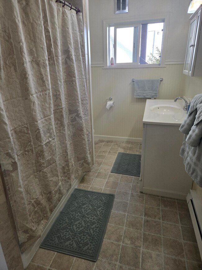 Foto del edificio - R and B Properties