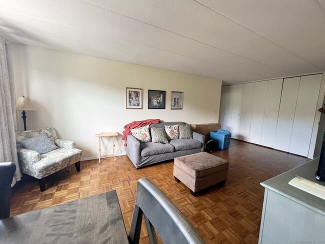 Building Photo - 27 Northill St