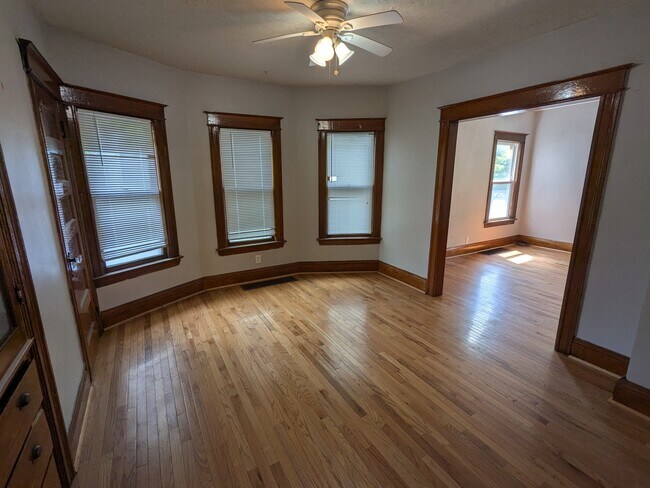 Foto del edificio - 918 S Goodman St