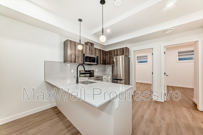 Building Photo - 15720-15103 103 Ave NW