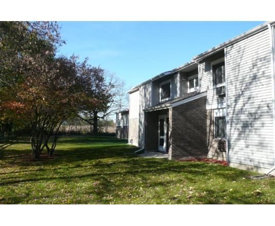 Building Photo - White Water Woods