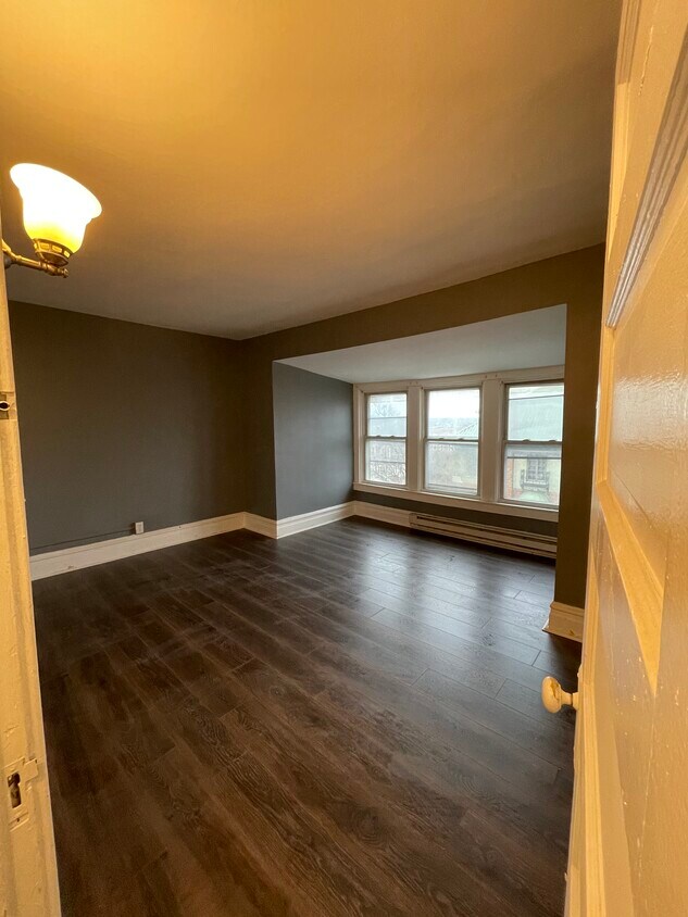 Foto principal - 135 S 15th St
