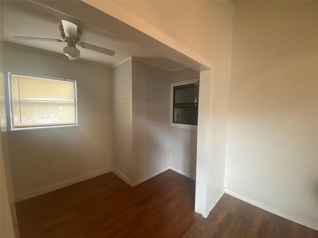 Foto del edificio - 5302 Avenue G