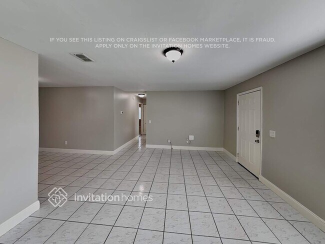 Building Photo - 302 Iowa Woods Cir W
