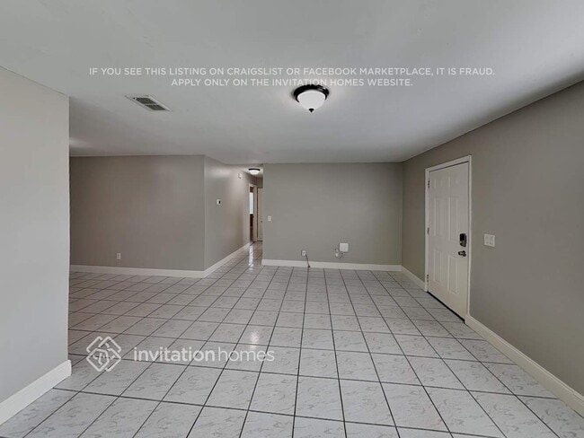 Foto del edificio - 302 Iowa Woods Cir W