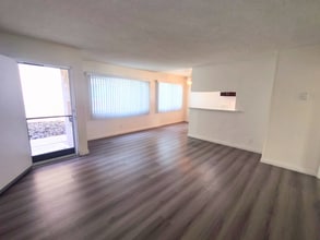 Building Photo - 4281 Green Ave