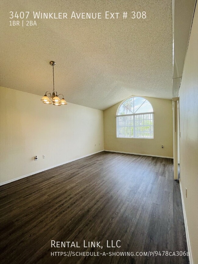 Building Photo - 3407 Winkler Ave