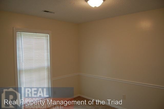 Building Photo - 3 br, 2 bath House - 3110 Glen Hollow Rd.