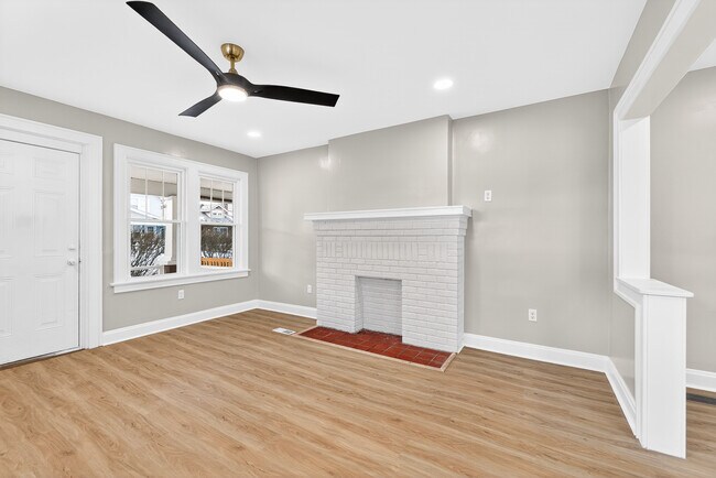 Building Photo - 1234 S Champion Ave