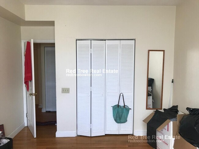 Foto del edificio - 58 Bartlett St