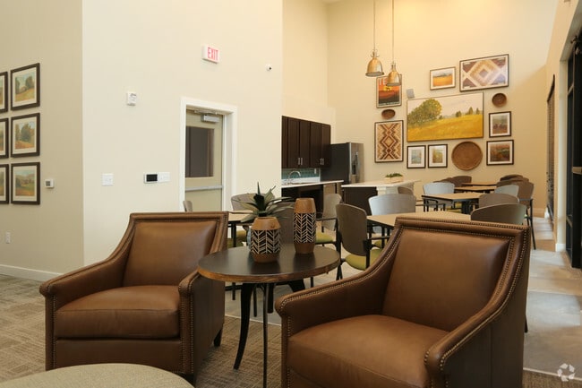 Interior Photo - Columbia Renaissance Square