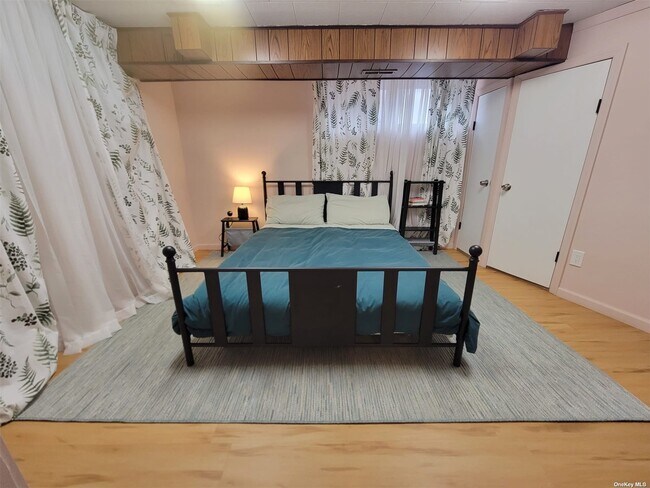 Foto del edificio - 3245 Milburn Ave