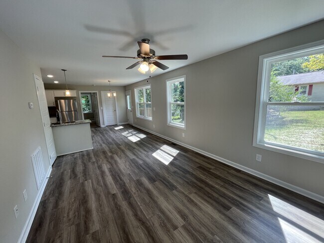 Building Photo - 316 Natcor Dr