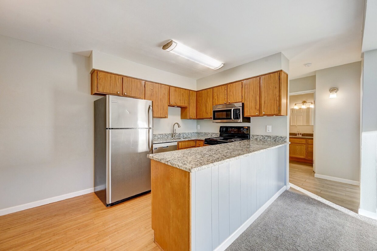 Primary Photo - $1,250- 1 Bed, 1 Bath Condo in Denver with...