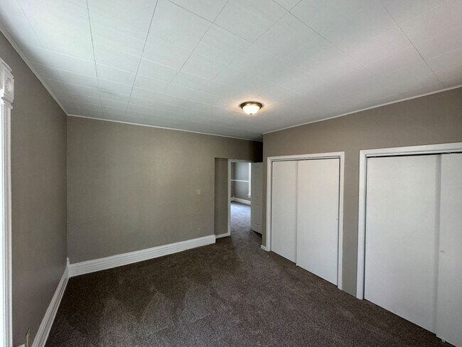 Building Photo - 606 N West Avenue
